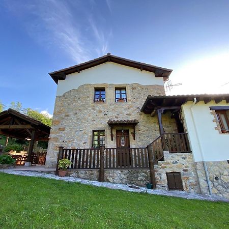 Apartamentos Rurales La Caviana Cangas de Onis Bagian luar foto
