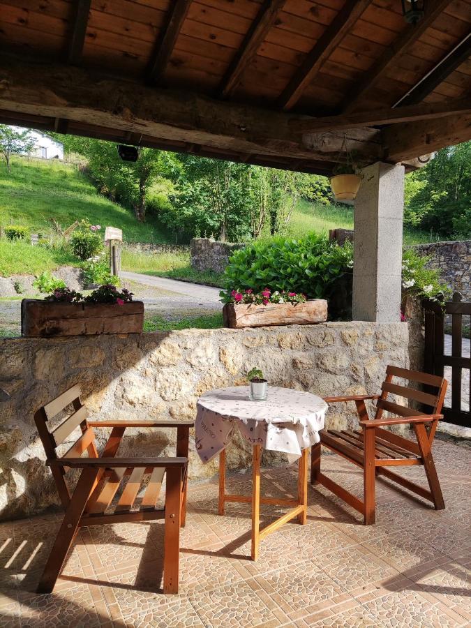 Apartamentos Rurales La Caviana Cangas de Onis Bagian luar foto