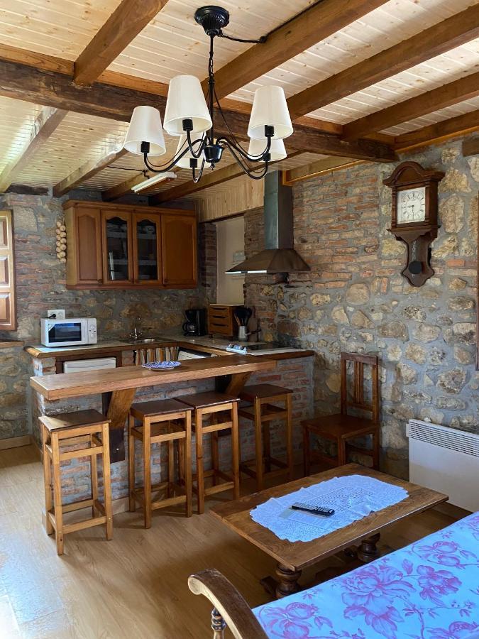 Apartamentos Rurales La Caviana Cangas de Onis Bagian luar foto