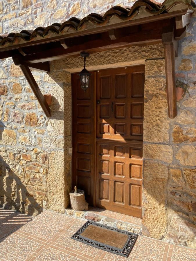 Apartamentos Rurales La Caviana Cangas de Onis Bagian luar foto