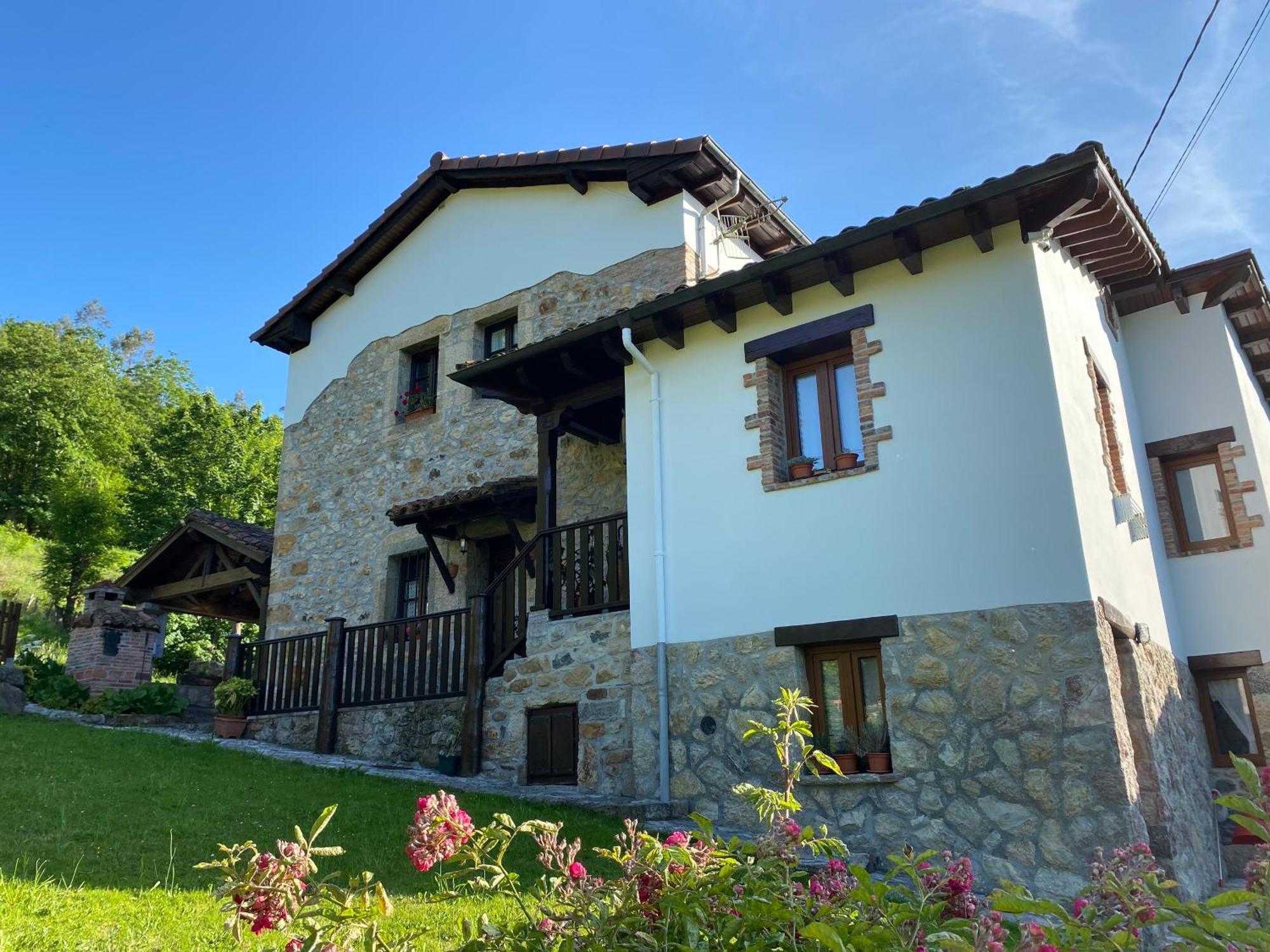 Apartamentos Rurales La Caviana Cangas de Onis Bagian luar foto
