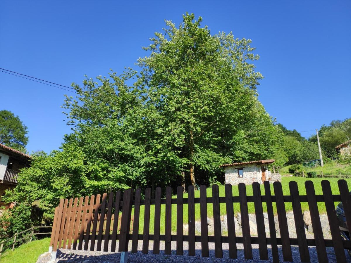 Apartamentos Rurales La Caviana Cangas de Onis Bagian luar foto